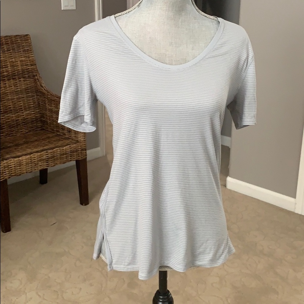 Lululemon scooped neck pinstriped size 6 grey